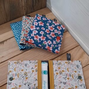 Pochette, trousse rangement  pour serviette hygiénique