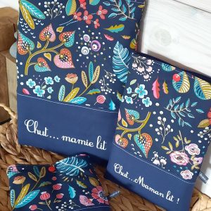 Pochette à livre "Chut...maman lit !" et "Chut...mamie lit" idée cadeau