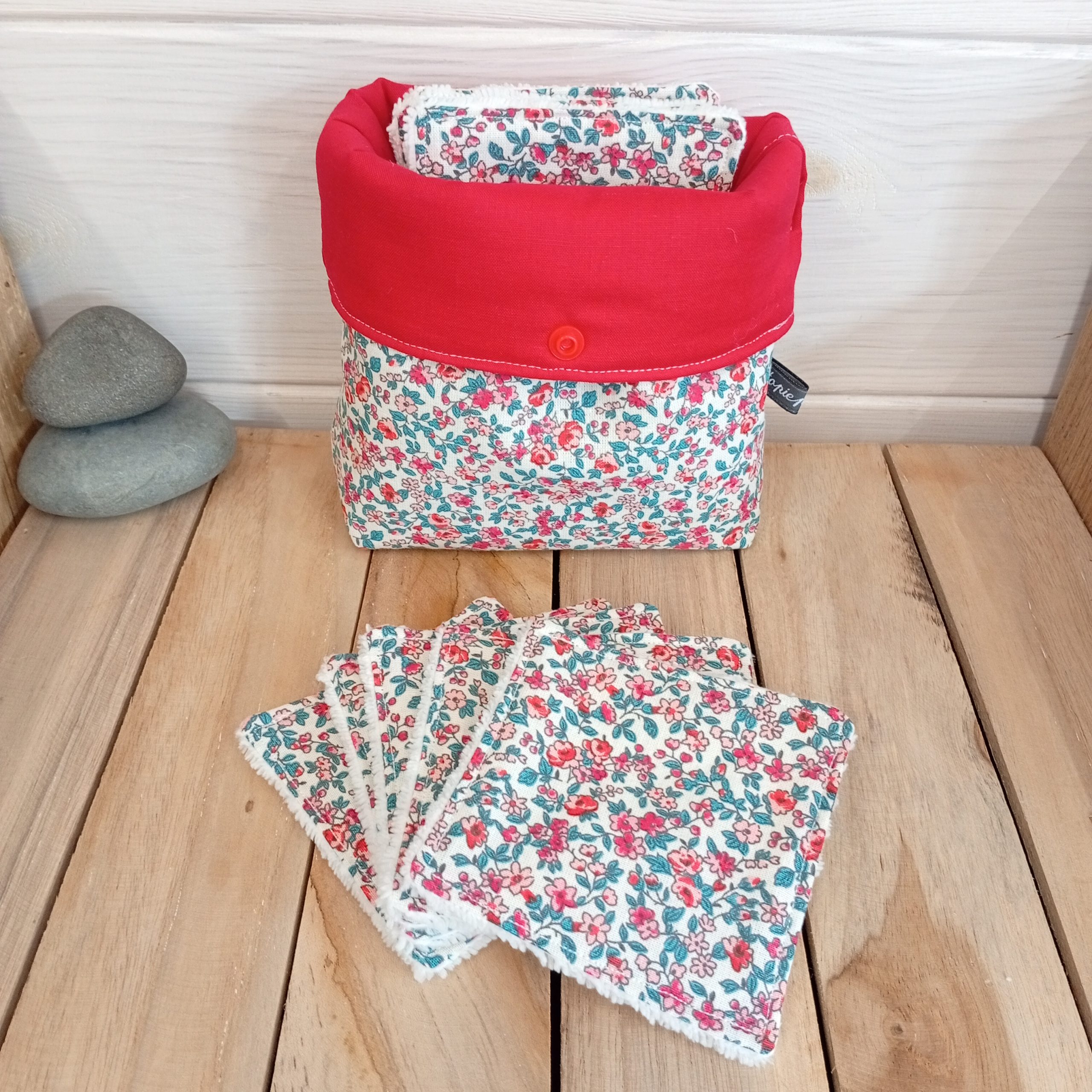 lingettes lavables et sa trousse de rangement en coton imprimé