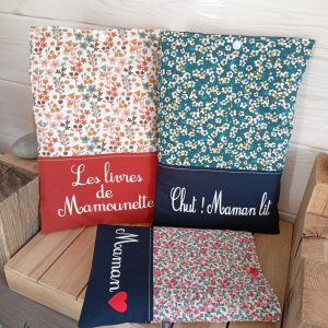 Pochette à livre "Chut...maman lit !" et "Chut...mamie lit" idée cadeau