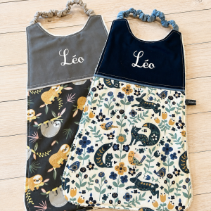 Serviette à élastique personnalisé enfant – bavoir coton imprimé avec éponge de bambou ou nid d’abeille