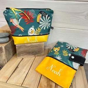 Set naissance personnalisé avec trousse de toilette bébé et protège carnet de santé assorti
