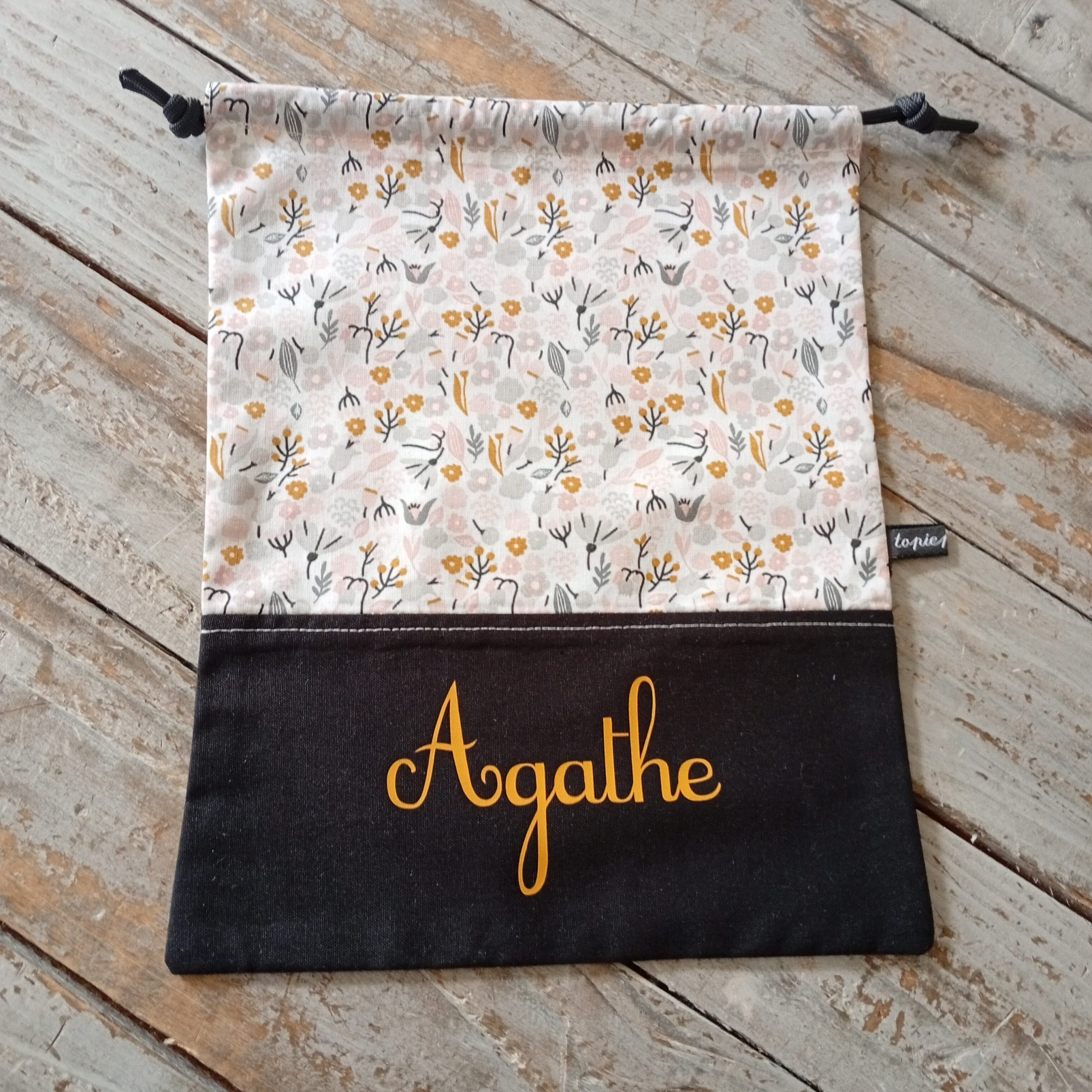 Pochon pour serviette de table avec le prénom "Agathe" – Image 2
