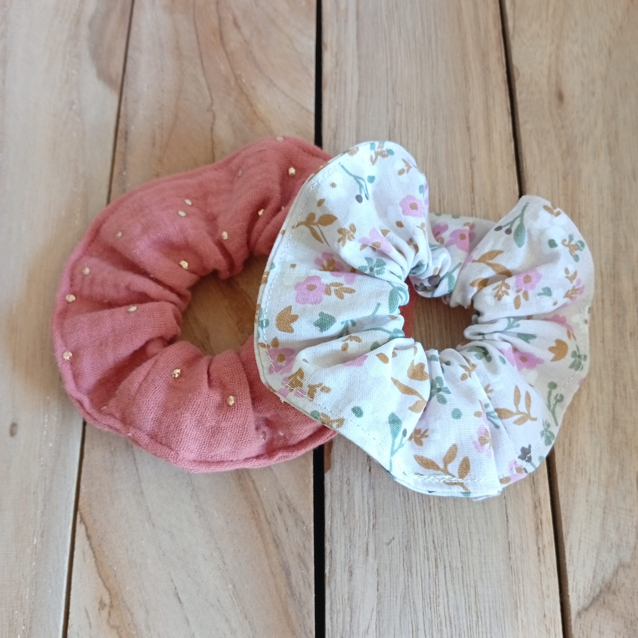 Lot de 2 chouchous enfants – Coton imprimé & double gaze – Petits prix – Fabrication artisanale à partir de chutes de tissu