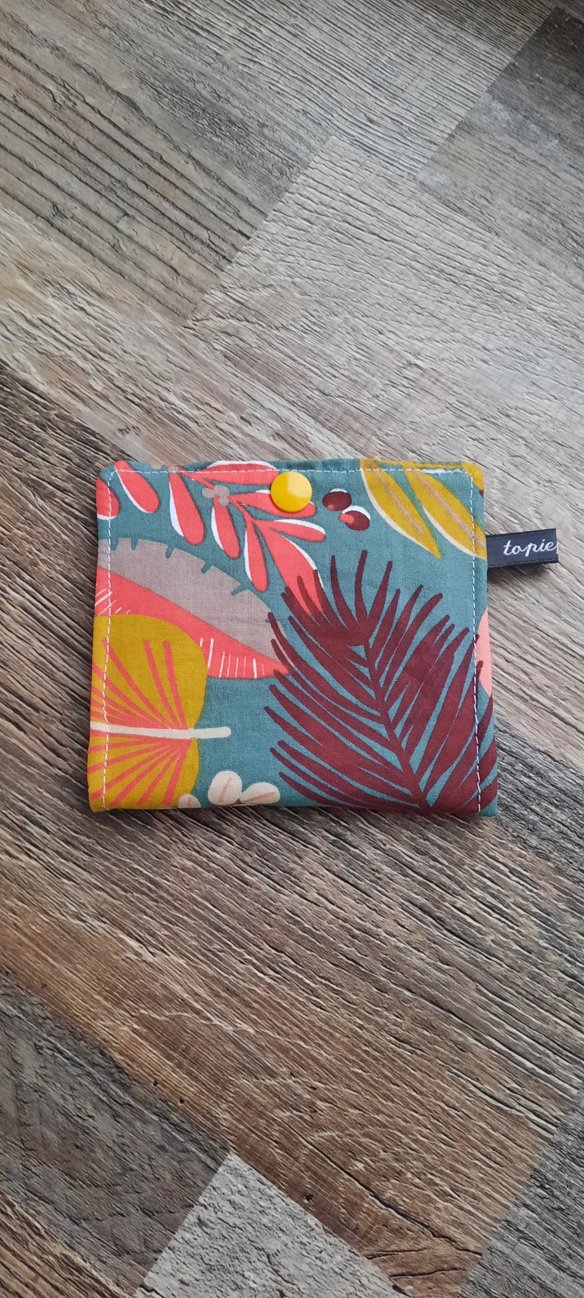 Pochette, trousse rangement pour serviette hygiénique