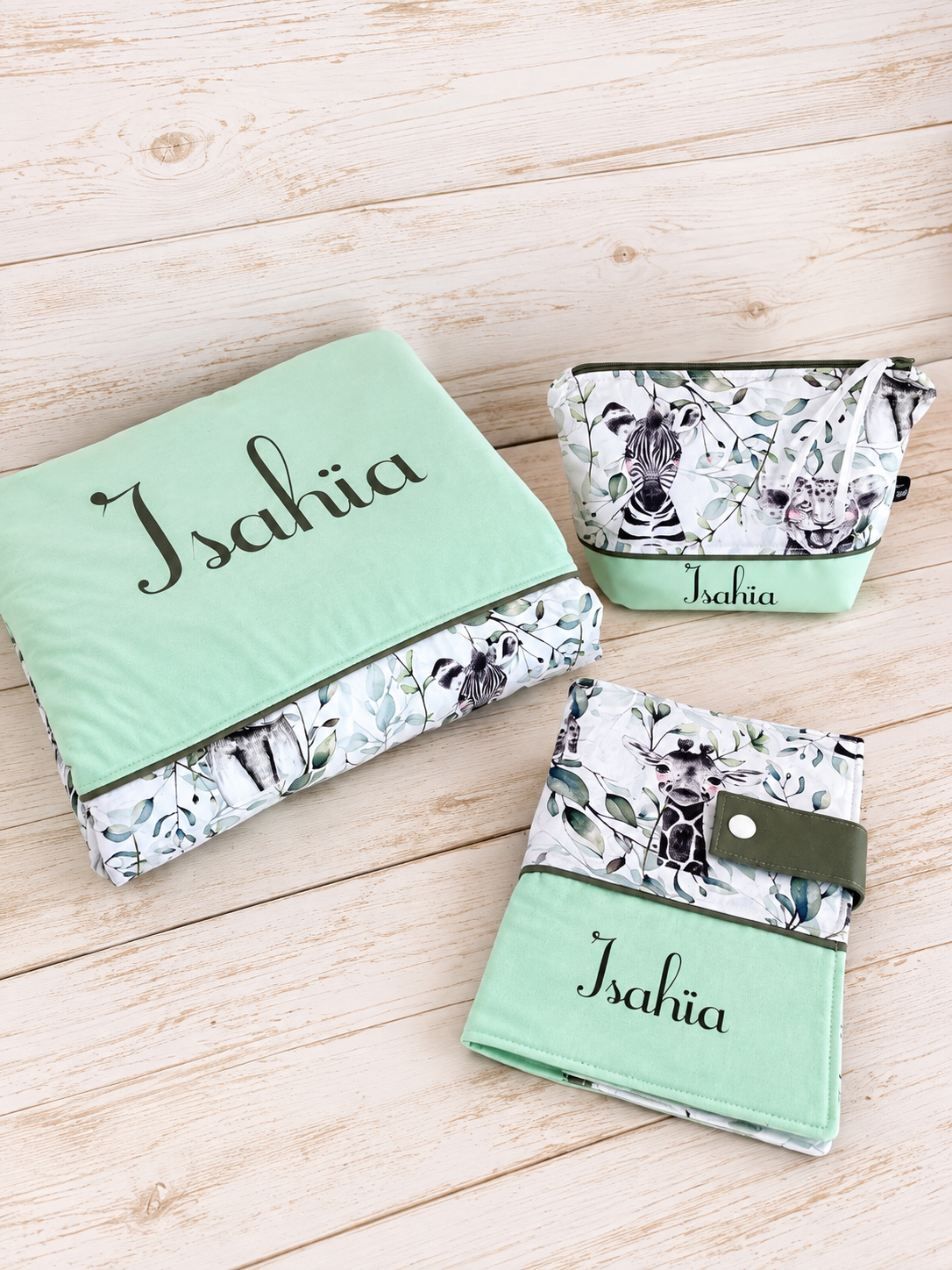 Coffret cadeau de naissance personnalisé – Couverture bébé, protège carnet de santé et trousse