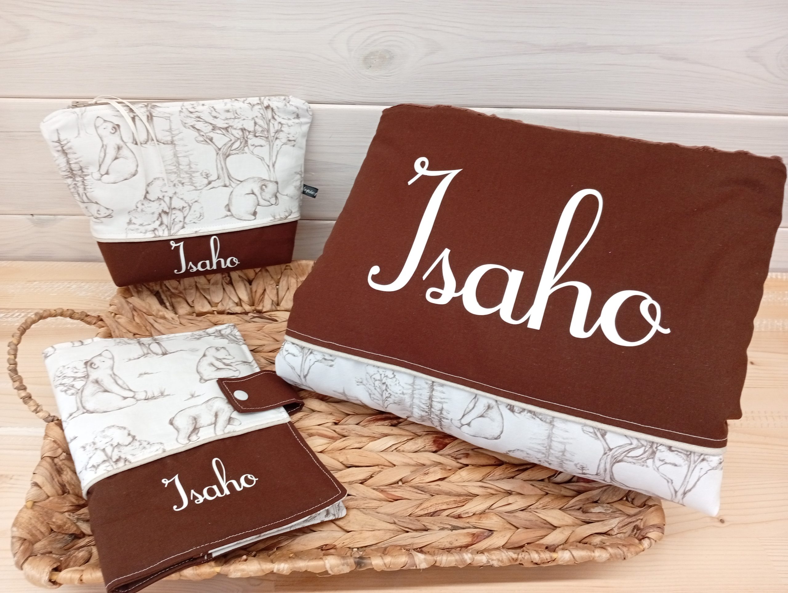 Coffret cadeau de naissance personnalisé – Couverture bébé, protège carnet de santé et trousse