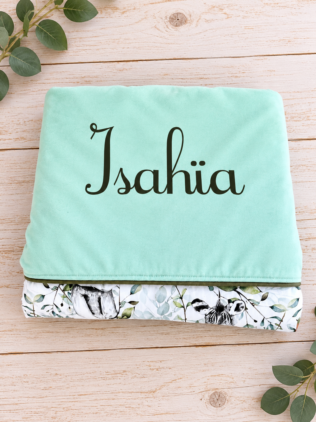 Coffret cadeau de naissance personnalisé – Couverture bébé, protège carnet de santé et trousse – Image 4